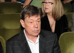 Анна Большова, подозреваемая в романе с Николаем Караченцовым, который был старше нее на 30 лет: «Он меня принял»