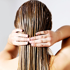 10 ошибок при использовании кондиционера, из-за которых страдают волосы