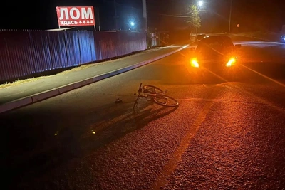 Велосипедист попал под колеса «Лады-Приоры» в Оренбурге