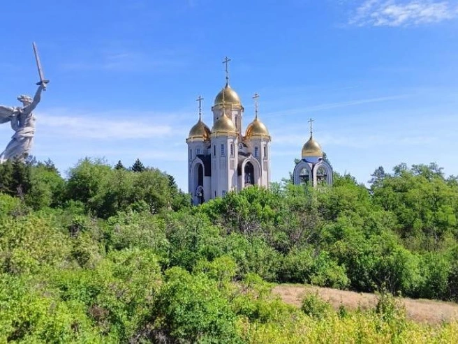 Новое здание с кабинетом настоятеля планируется возвести среди зелёных насаждений. | Источник: Акт ГИКЭ
