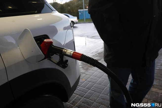 Все ограничения на продажу бензина отменяют в одном из регионов Черноземья | Источник: Евгений Софийчук / NGS55.RU