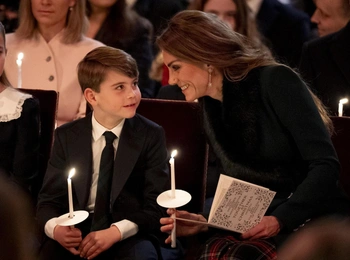 Совсем повзрослели: Джордж, Шарлотта и Луи поддержали Кейт Миддлтон на рождественской службе