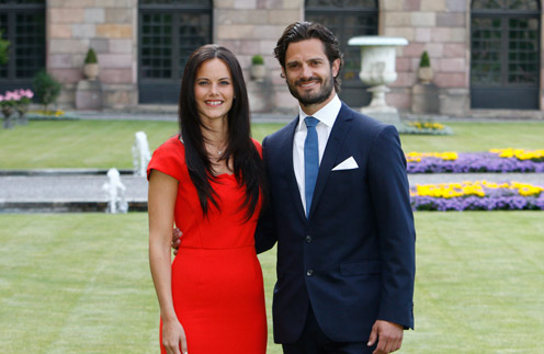 Шведский принц Карл Филипп со своей невестой Софией в день помолвки