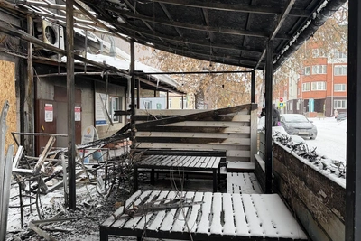 Веранда ресторана Lodка в Тюмени сгорела при пожаре