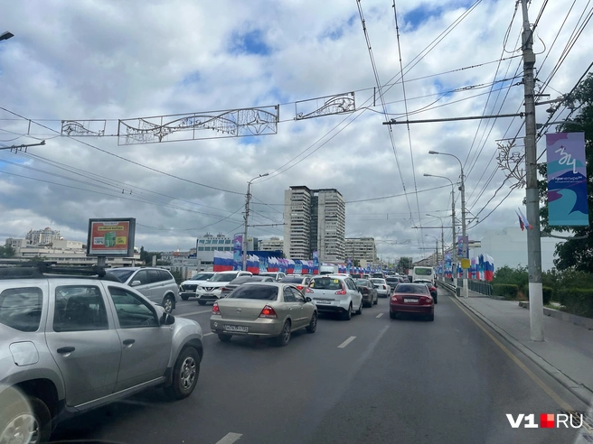 Общественный транспорт тоже не дает гарантий, что можно будет успеть вовремя | Источник: читатели V1.RU