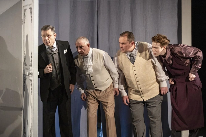 Сцена из спектакля «Коломба» | Источник: theater-samara.ru