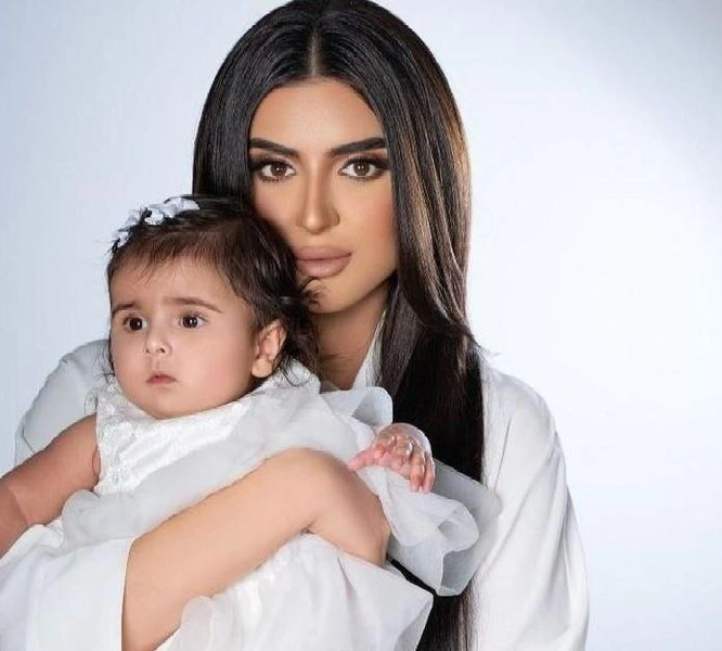 Принцесса Махра с дочерью