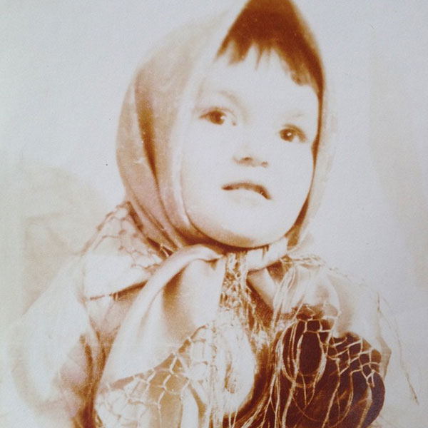На детском фото Ларсиа Водонаева очень похожа на своего внука Богдана