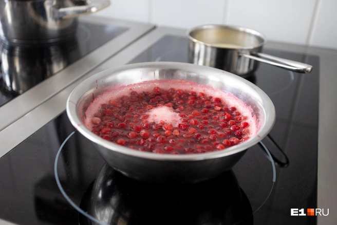 Клюква даже после термической обработки остается очень полезной | Источник: Владислав Лоншаков / E1.RU