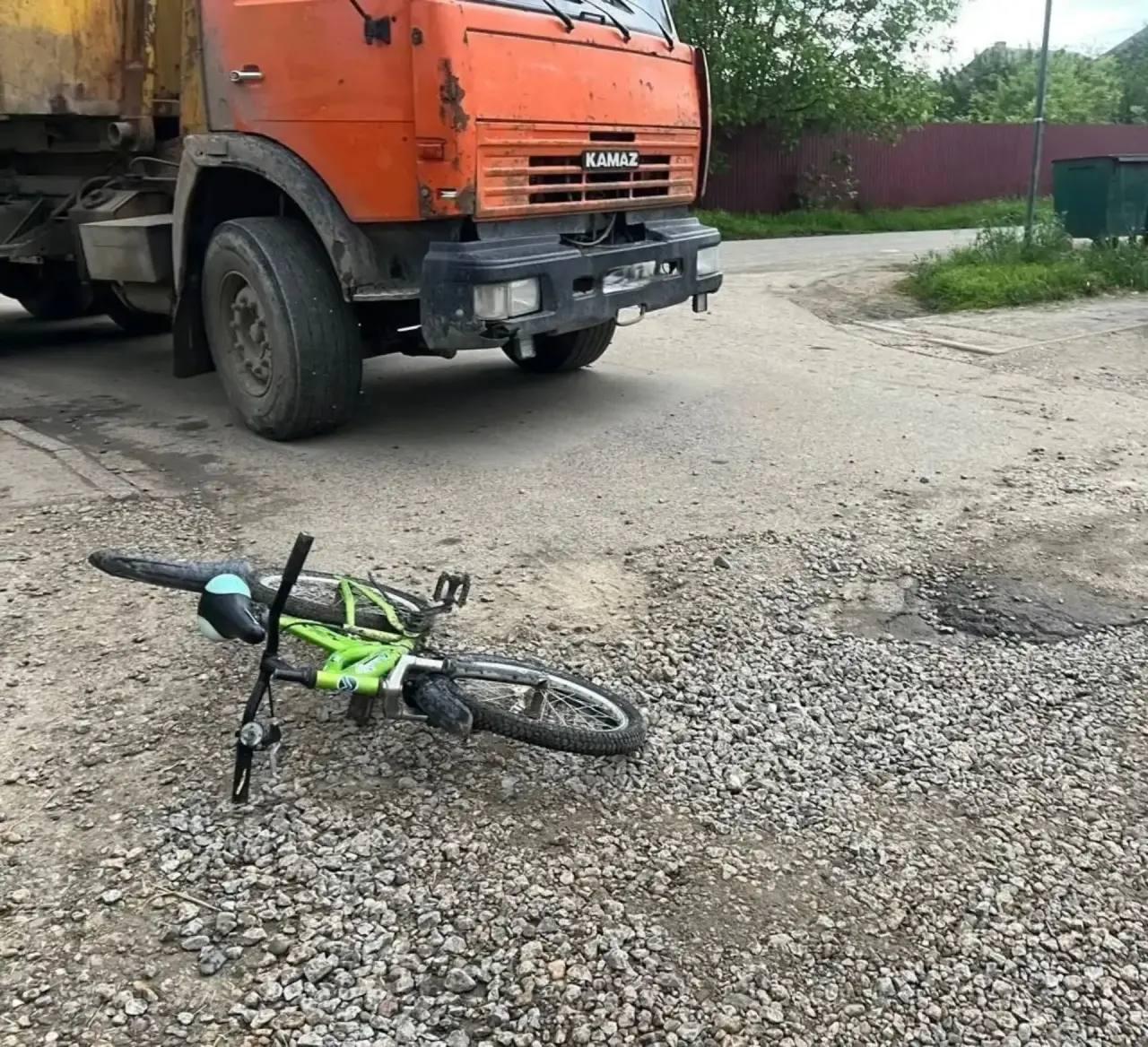 Грузовик насмерть сбил восьмилетнего мальчика на велосипеде в Краснодаре