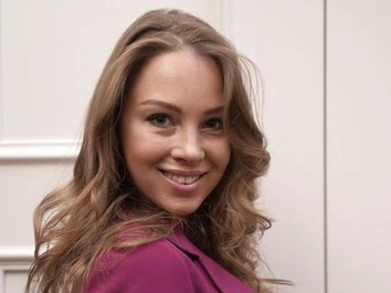 «Это Товстики-младшие?»: Полина Диброва показала, как отдыхает в Турции в окружении детей