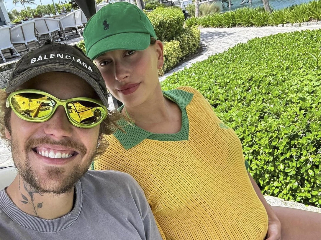 Хейли Бибер и Джастин Бибер | marieclaire.ru