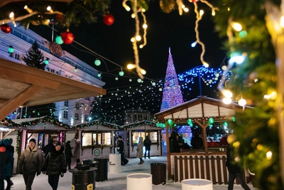 Новогодние украшения городов Кузбасса