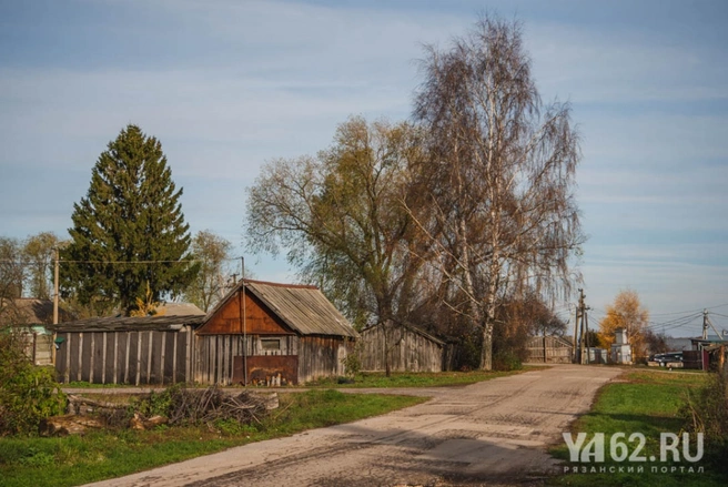 Улица деревни Стенькино