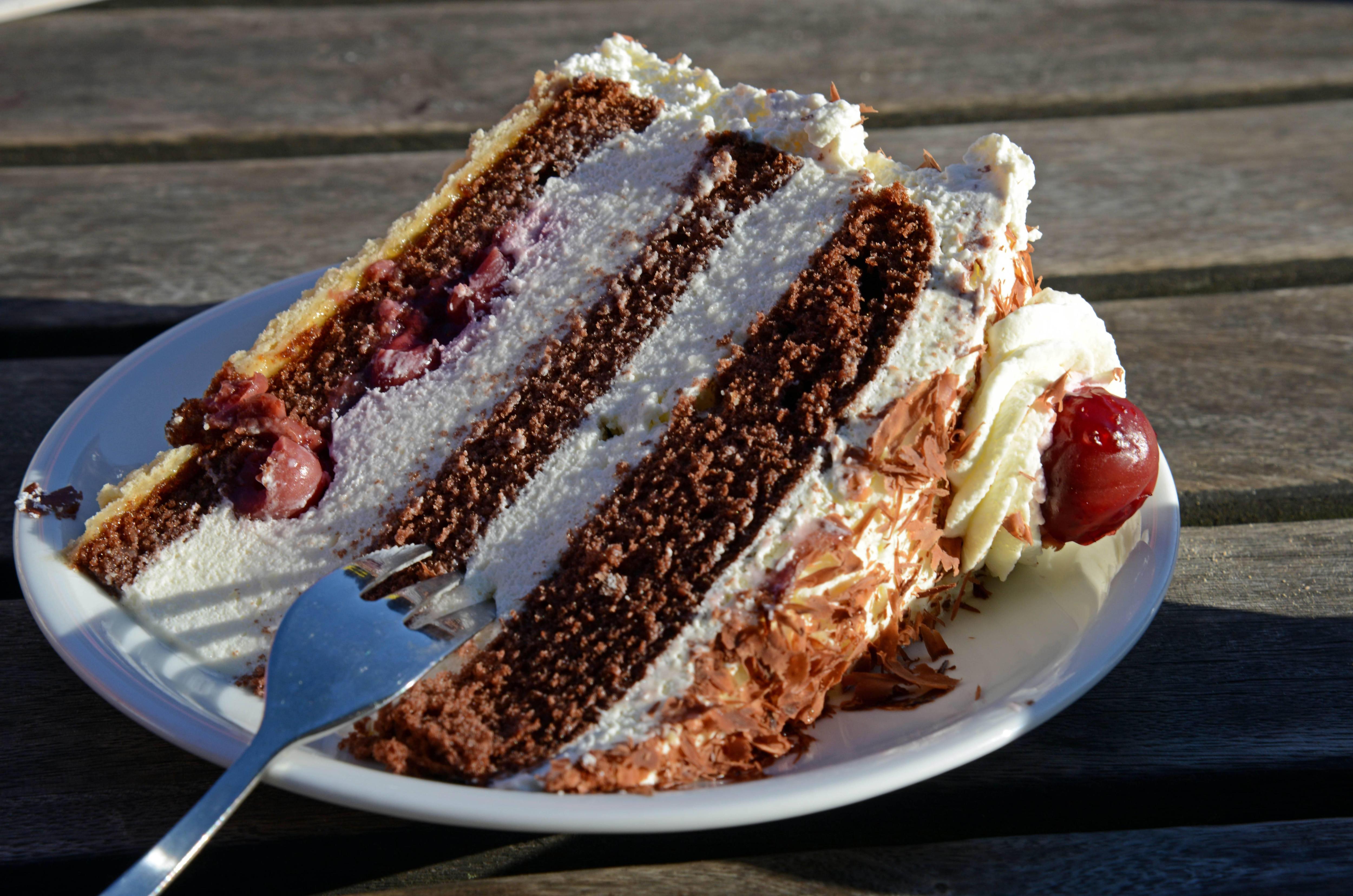 ВКУСНЕЙШИЙ ТОРТ «ЧЕРНЫЙ ЛЕС» - Шоколадный торт с вишней «Шварцвальд»