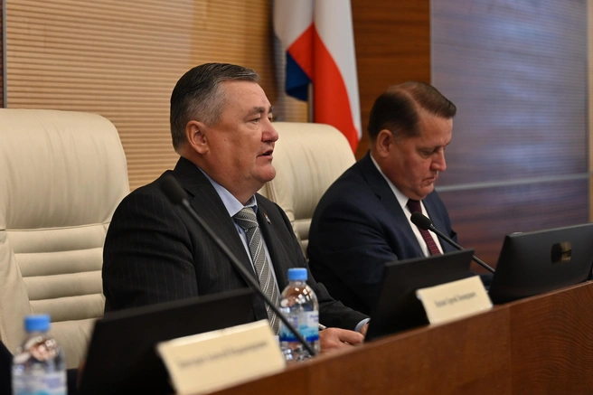 Валерий Сухих отметил, что бюджет учитывает запросы жителей и предусматривает средства как на социальные гарантии, так и на развитие края | Источник: пресс-служба Законодательного собрания Пермского края