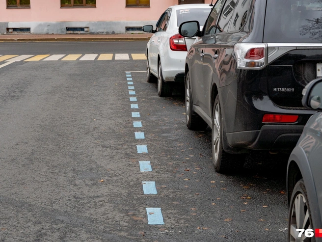 В Ярославской области для автомобилей каршеринга ввели льготные условия на платных парковках | Источник: Кирилл Поверинов / 76.RU