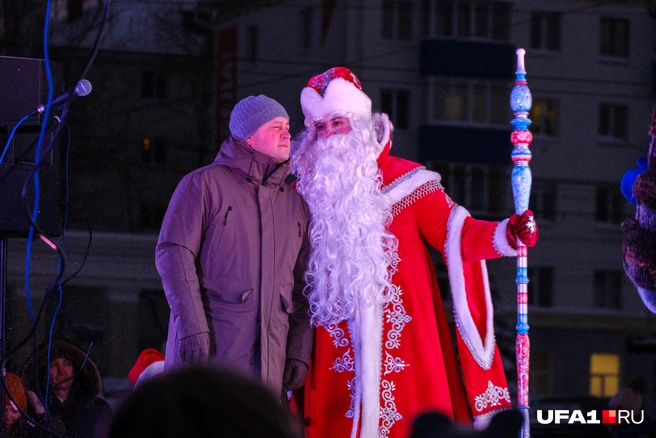Может, хоть Дед поможет | Источник: Булат Салихов / UFA1.RU