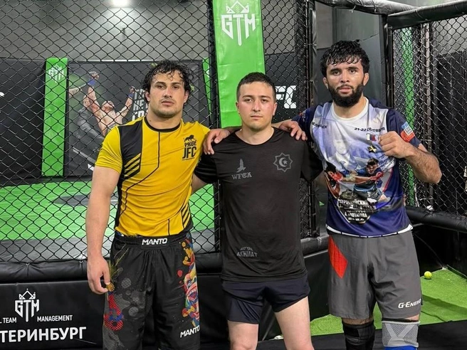 Сейчас парень решил попробовать себя в ММА | Источник: Alisher_abi196 / Instagram.com (соцсеть запрещена на территории РФ)