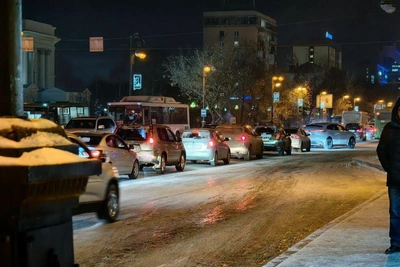 В Тюмени зафиксированы девятибалльные пробки