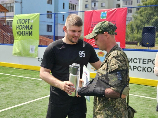 «Спорт&nbsp;— это часть моей жизни, и я прекрасно понимаю его значение. Сейчас у меня мало времени для активных тренировок. Но детство, проведенное в профессиональных занятиях греко-римской борьбой, сформировало меня как личность»,&nbsp;— признаётся Шарков | Источник: Александр Шарков / T.me