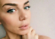 Анна Седокова стала блондинкой