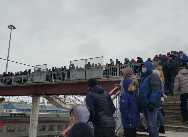 Сотни рязанцев не дождались ретропоезда на вокзале Рязань-1 | ya62.ru