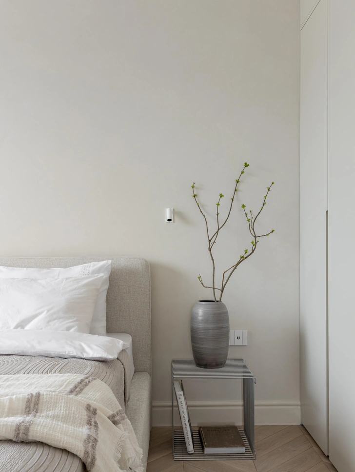 Кровать, Diron. | Источник: Лиза Гуровская. Стиль: Анна Стрижак