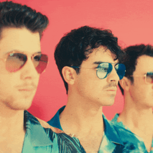 Quiz: Угадай клип Jonas Brothers по гифке