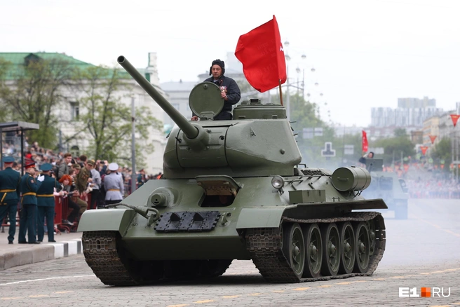 Впервые за много лет в параде не участвовала современная военная техника | Источник: Владислав Лоншаков / E1.RU