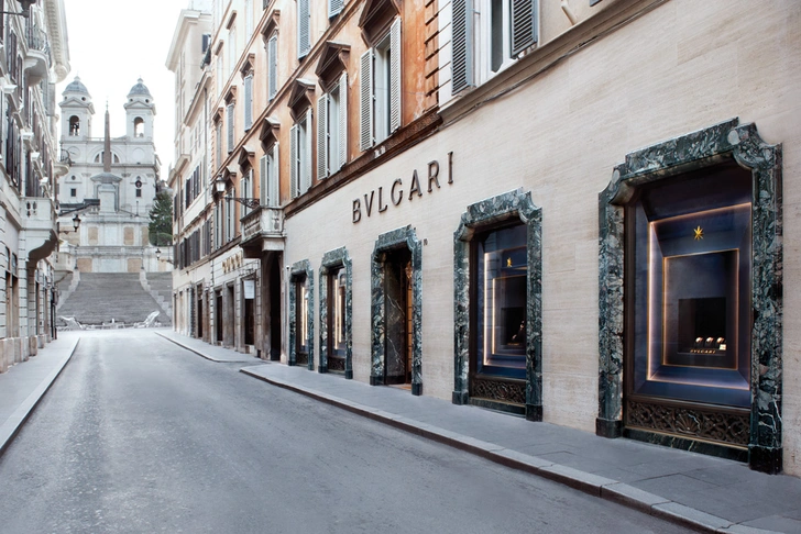 Фасад бутика Bulgari.