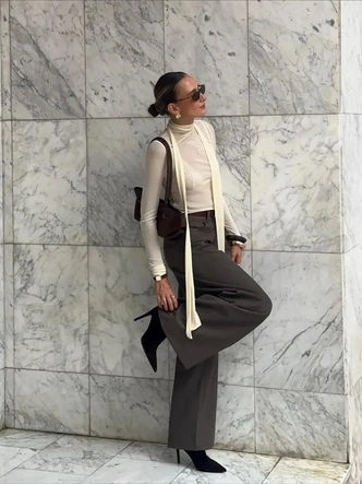 Как носить замшу в зимнем сезоне — 5 самых выигрышных сочетаний Как носить замшу в зимнем сезоне — 5 самых выигрышных сочетаний