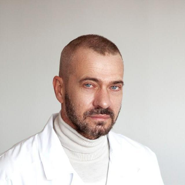 <p>Михаил Макеев</p>