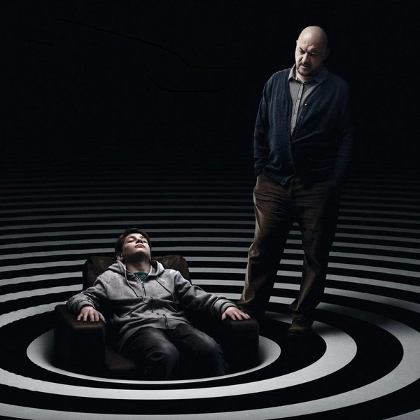Источник: постер к фильму «Гипноз» (2020)
