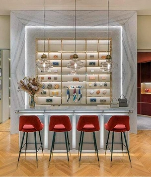 Бельгийский люкс в сердце Дубая: флагман Delvaux в Dubai Mall