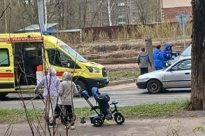 Автомобиль сбил ребенка в Ярославле: видео