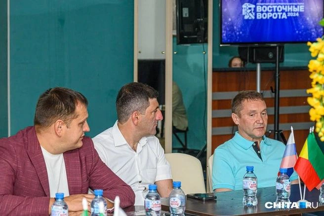 Александр Бирюков справа | Источник: Олег Фёдоров / CHITA.RU