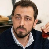 <p>Эмрах Алтынтопрак</p>