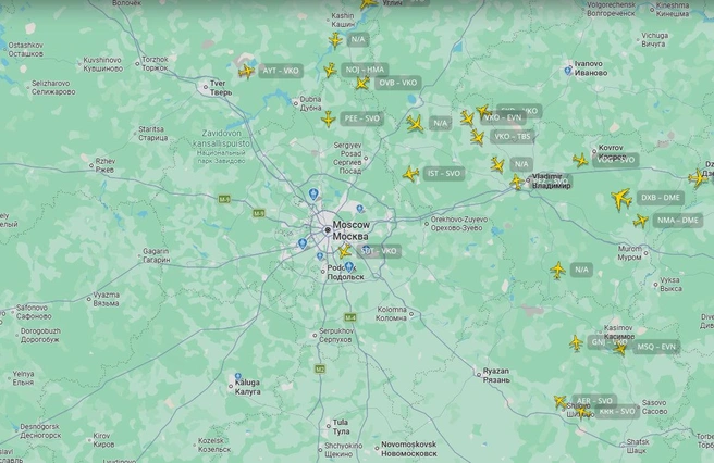 Некоторые рейсы уходят на второй круг | Источник: flightradar24.com