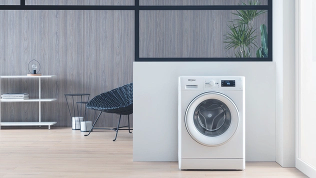 Свежая идея: стиральную машину Whirlpool можно не разгружать часами