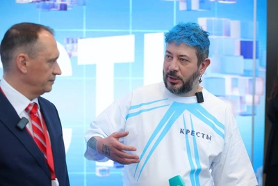 Логотип «Крестов» от Артемия Лебедева показали на ПМЭФ