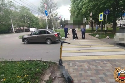 В Ставрополе «Гранта» сбила 16-летнюю самокатчицу на переходе