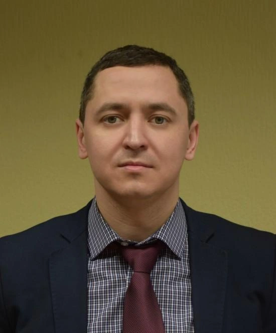 Авдеев сначала работал в управе, а затем его понизили до сотрудника Жилищника | Источник: zyuzinomedia.ru
