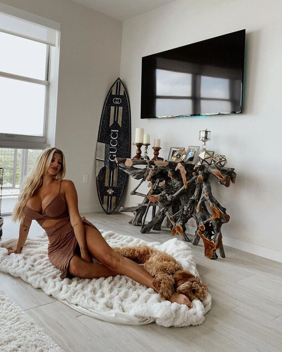 Источник: neyleenashley / Instagram.com (экстремистская организация, деятельность запрещена на территории РФ)