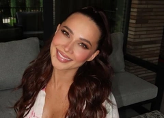 Лерчек ждет четвертого ребенка от иностранца — мужчина проговорился об их романе