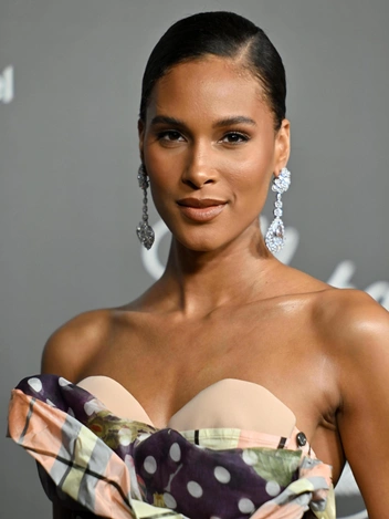 Синди Бруна в серьгах Chopard из коллекции Garden of Kalahari на вечере Chopard, 2023