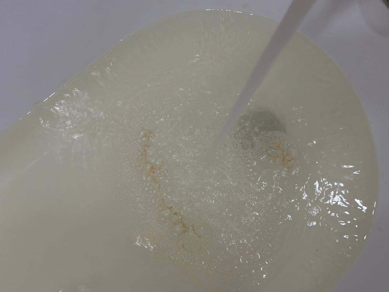 Тюменцы массово жалуются на плохую воду из-под крана. Что ответили в «Водоканале»?