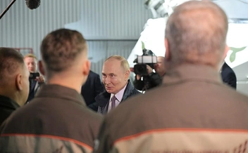 Президент общается с заводчанами | Источник: kremlin.ru