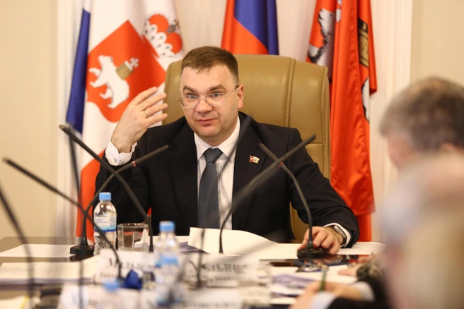 Также совет присвоил двум городским остановкам наименования «Город трудовой доблести» | Источник: Сергей Петровых
