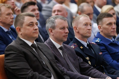 Детей мигрантов обяжут покидать Россию после совершеннолетия